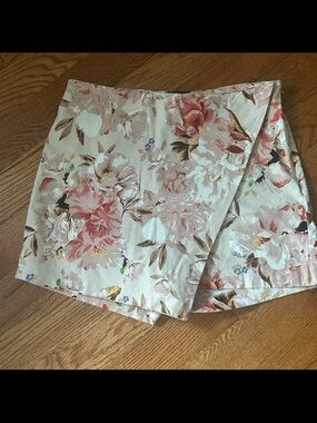 NWT Express Floral Linen Blend Wrap Skort Envelope Mini Cottagecore Sz 10